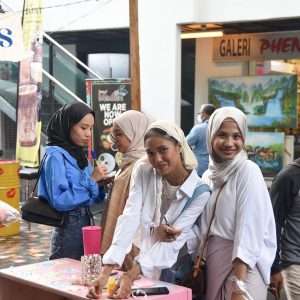 Pasar Gadis, Santai Sihat Selalu